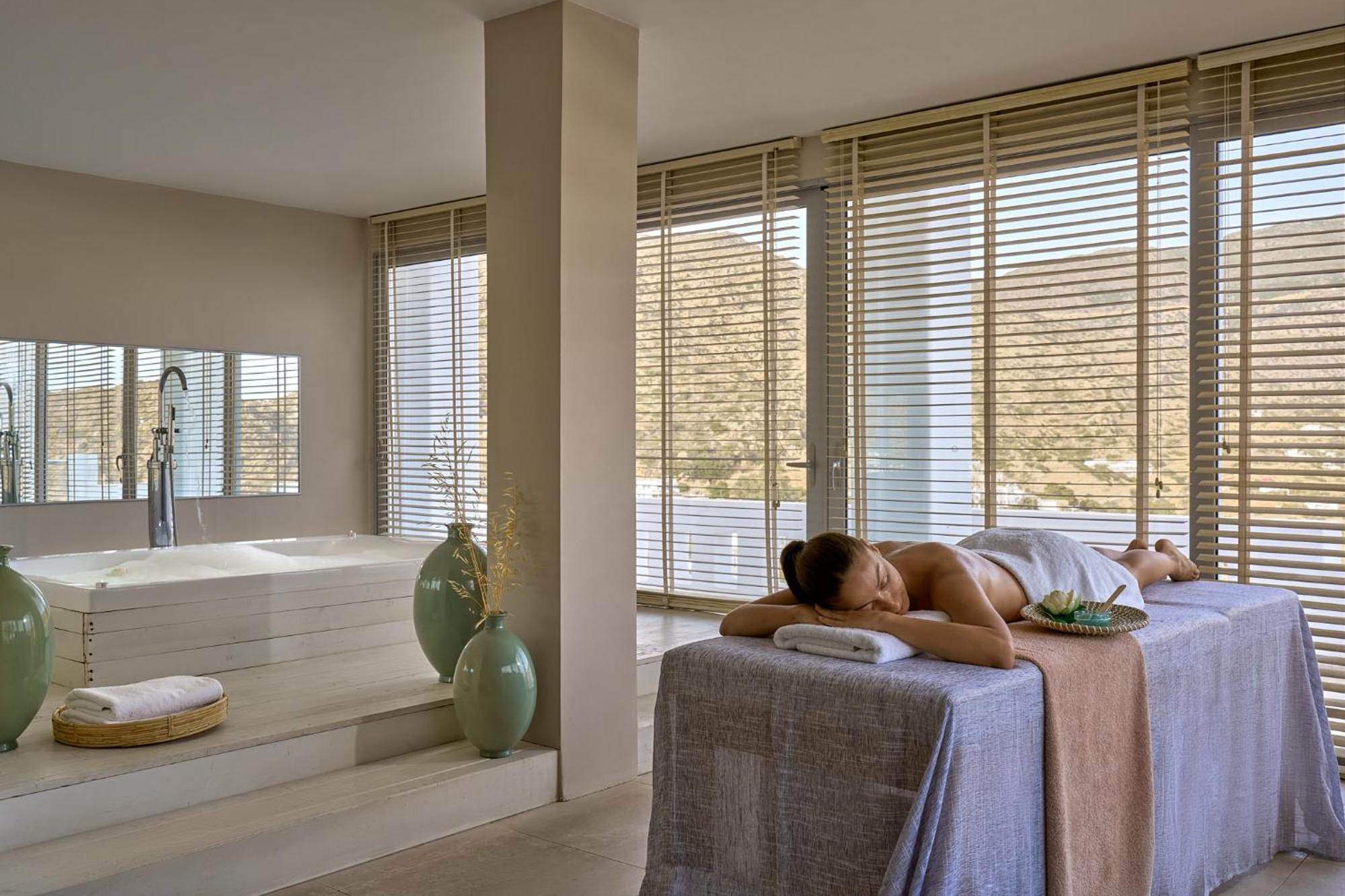 Ios Palace Hotel & Spa Mylopotas Bagian luar foto